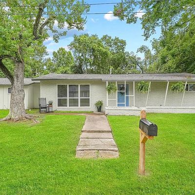 309 E Kay St, Dayton, TX 77535