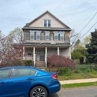 31 Columbia St, New Britain, CT 06052