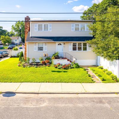 31 Garfield Ave, Keansburg, NJ 07734