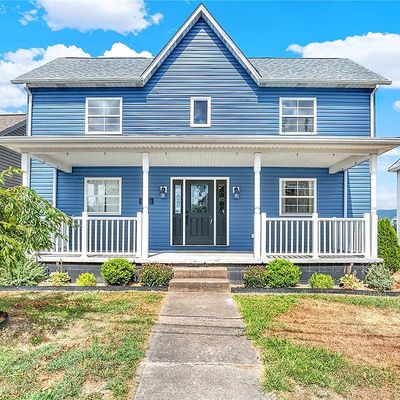 31 Liberty St, Smithfield, PA 15478