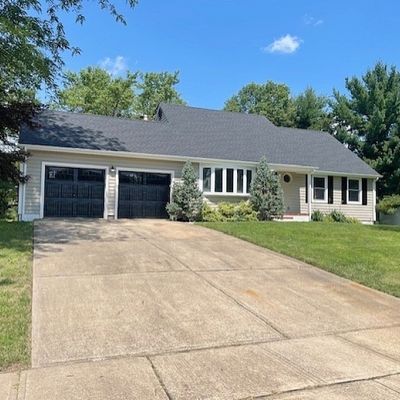 28 Fox Chase Run, Hillsborough, NJ 08844