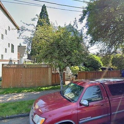 28 Ne Going St, Portland, OR 97211