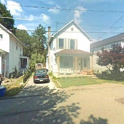 28 Reynshanhurst St, Carbondale, PA 18407