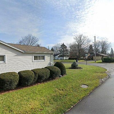 28 Sherwood Dr, Shelby, OH 44875