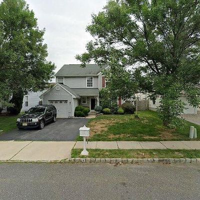 28 Skyline Dr, Hazlet, NJ 07730