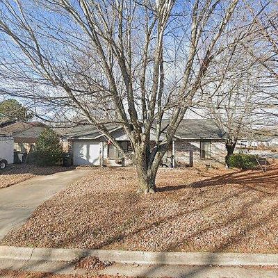 2800 N 3 Rd St, Rogers, AR 72756