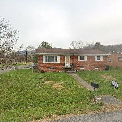 2803 S Gum Ave, Covington, VA 24426