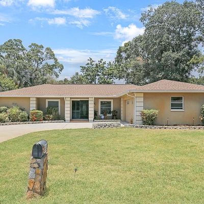 2803 W Lake Ave, Tampa, FL 33607