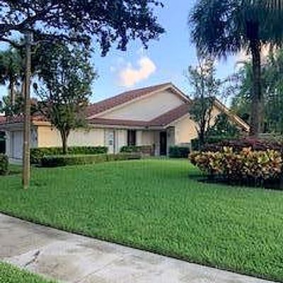 2805 Antietam Ln, West Palm Beach, FL 33409