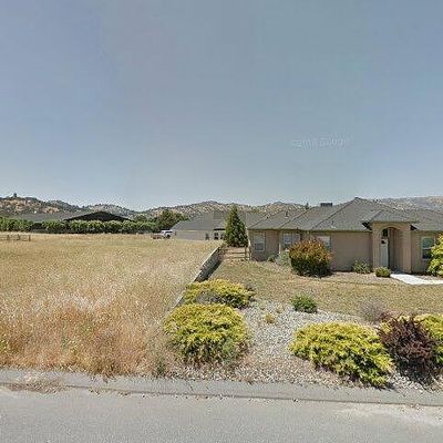 28211 Seabiscuit Way, Tehachapi, CA 93561