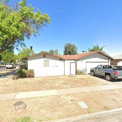 2825 N 4 Th St, Fresno, CA 93703