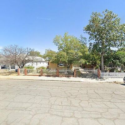 284 E Birch Ave, Coalinga, CA 93210