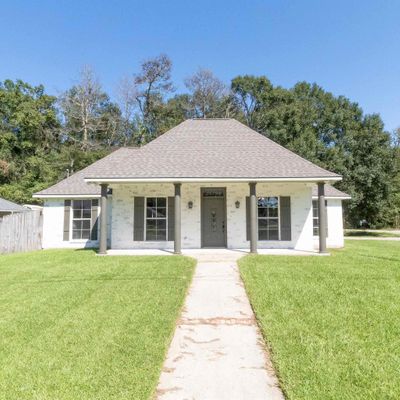 28790 Brett Dr, Walker, LA 70785