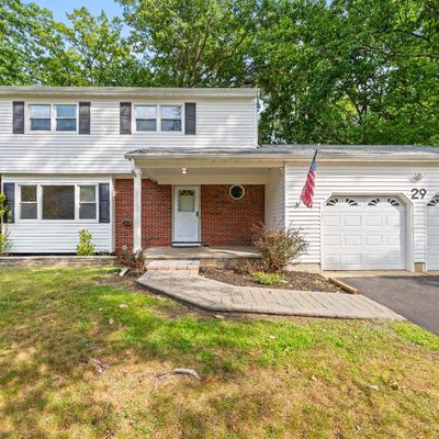 29 Bosko Dr, East Brunswick, NJ 08816