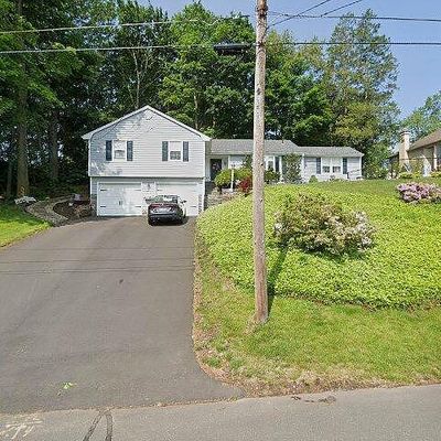 29 Homecrest St, Newington, CT 06111