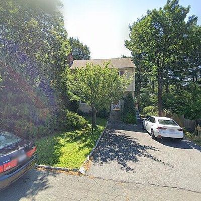 29 Montague St, Arlington, MA 02474