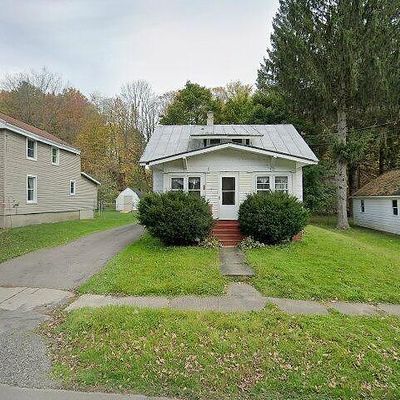 29 North St, Mc Graw, NY 13101