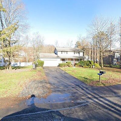 29 Walden Dr, Mountain Top, PA 18707