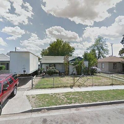 2922 E Pine Ave, Fresno, CA 93703