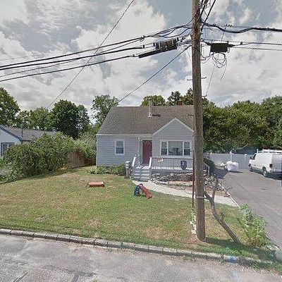 322 Atlantic Ave, Bay Shore, NY 11706