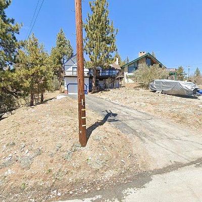 322 Spruce Lane, Fawnskin, CA 92333