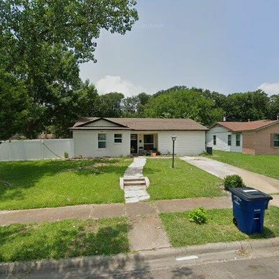 323 Longbranch Ln, Dallas, TX 75217