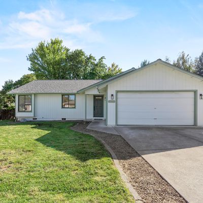 323 Snowy Butte Ln, Central Point, OR 97502