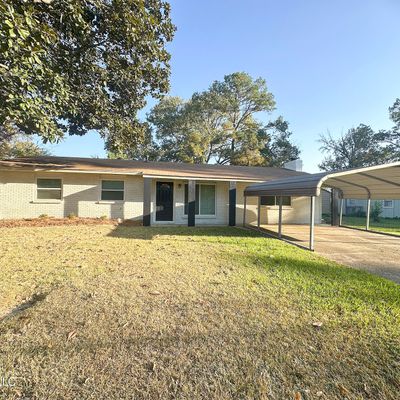 3239 Brenda Dr, Pearl, MS 39208