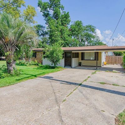 324 E Chuck St, Gonzales, LA 70737