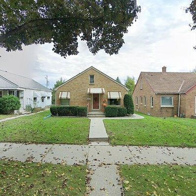 3246 W Ruskin St, Milwaukee, WI 53215