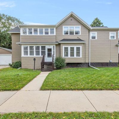 325 E Lincoln Ave, Oshkosh, WI 54901