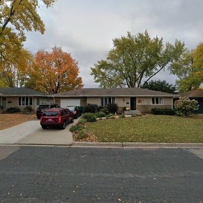 325 W 4 Th St, Waconia, MN 55387