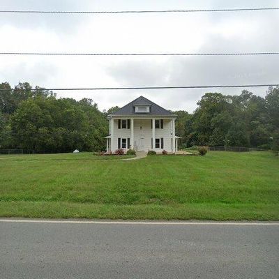 327 S Carolina Ave, Boonville, NC 27011