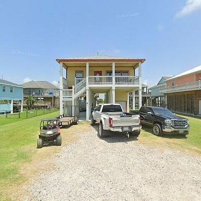 3275 Pirates Cv, Crystal Beach, TX 77650