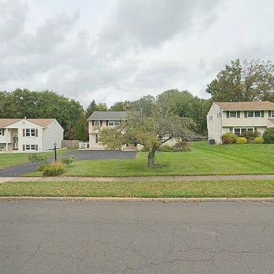 328 Centennial Rd, Warminster, PA 18974