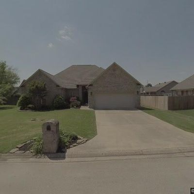 329 Crestfield Dr, Jonesboro, AR 72404