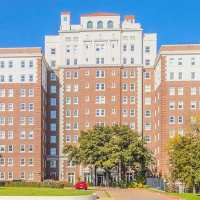 329 E Colorado Blvd #202, Dallas, TX 75203