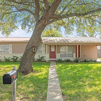 329 W Mulberry St, Fredericksburg, TX 78624