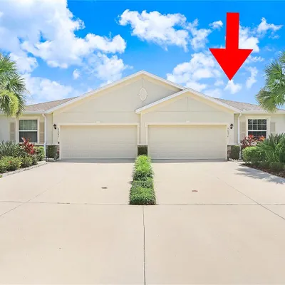 32976 Windelstraw Dr, Wesley Chapel, FL 33545