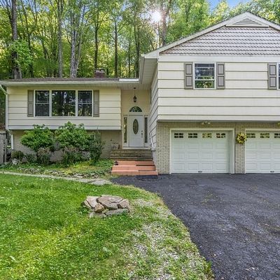 33 Bailey Hollow Rd, Morristown, NJ 07960