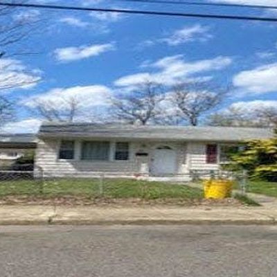 33 Brown St, Lawnside, NJ 08045