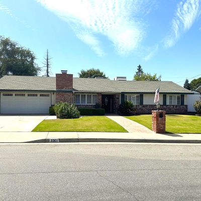 3301 Crest Dr, Bakersfield, CA 93306