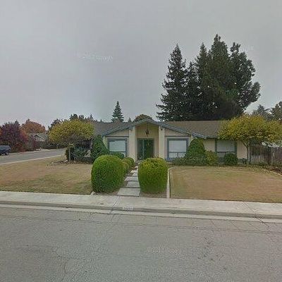 3311 W Sunnyside Ave, Visalia, CA 93277