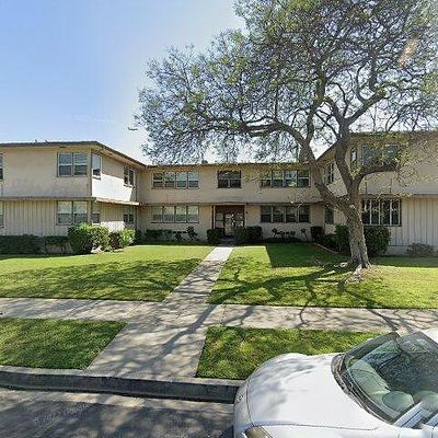 3316 3/4 W 77 Th St, Los Angeles, CA 90043