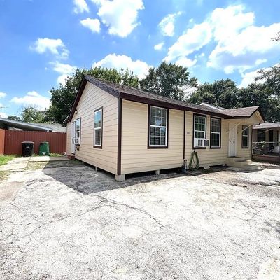 332 E Crosstimbers St, Houston, TX 77022