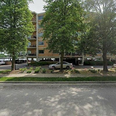 333 N Lake Rd #407, Oconomowoc, WI 53066