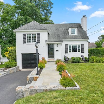 34 Francis Ln, Greenwich, CT 06831