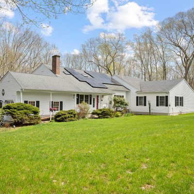 34 Osprey Dr, Gales Ferry, CT 06335