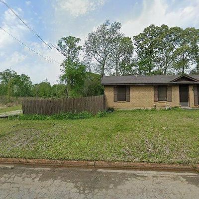 3408 Brookhollow Dr, Nacogdoches, TX 75964