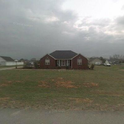 345 Cloverleaf Cir, Killen, AL 35645